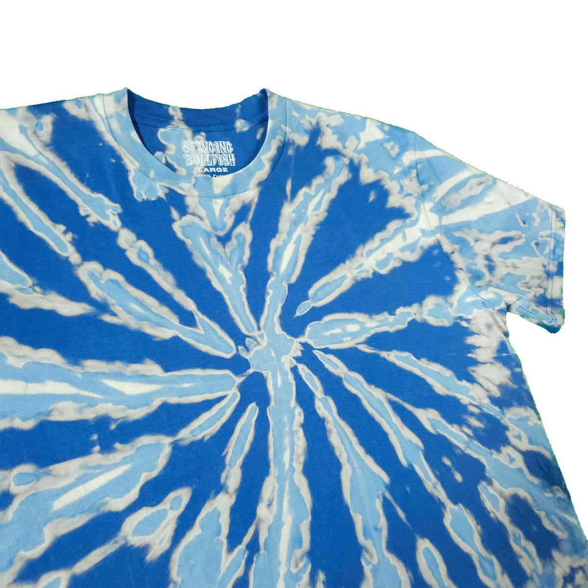 Blue and white spiral bleach-dye T-shirt with crew neck and short sleeves