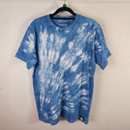 Blue tie-dye T-shirt with crew neck, short sleeves